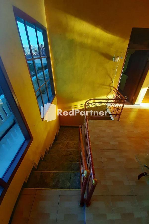 Bromo Indah Lestari Homestay Mitra Reddoorz 岩望 外观 照片